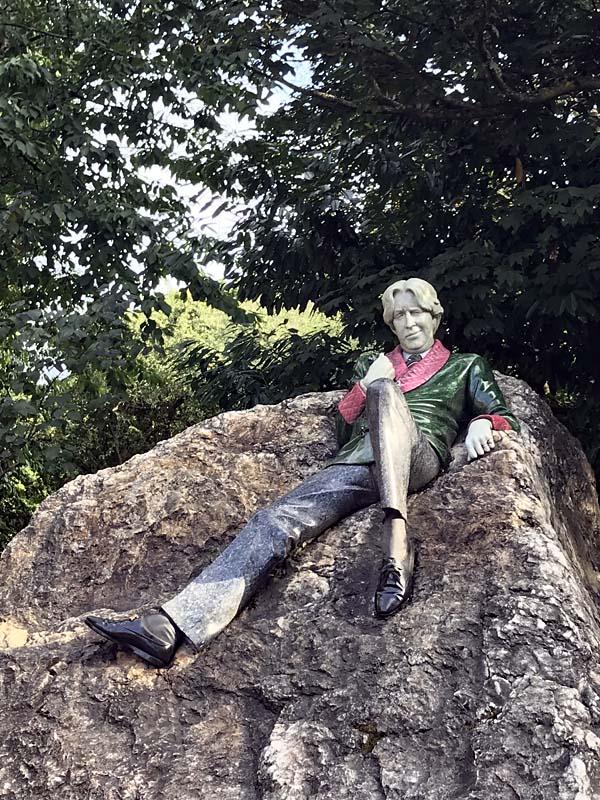 Merrion Square met beeld van Oscar Wilde