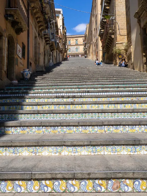 Caltagirone trap