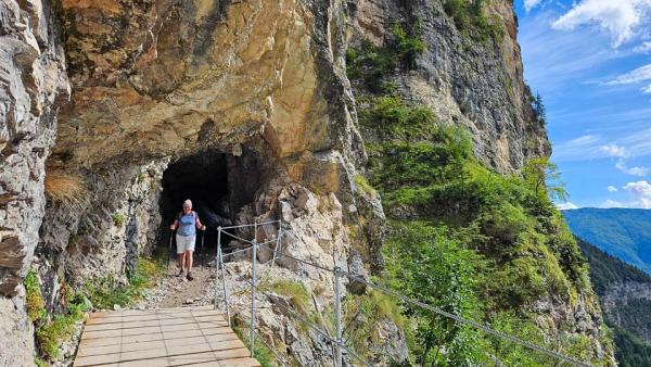 naar R. Croz dell'Altissimo, tunnel