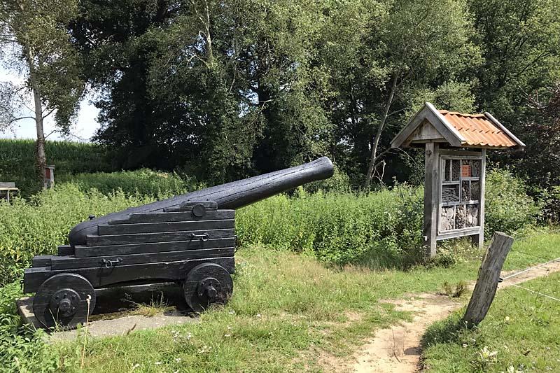 kanon bij Mauritsbrug