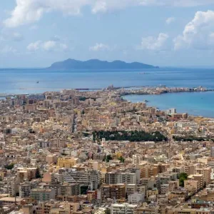 Trapani van boven