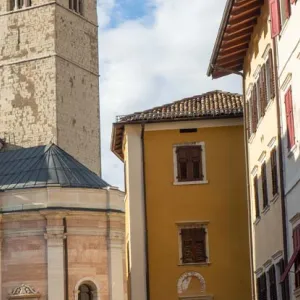straat in Trento